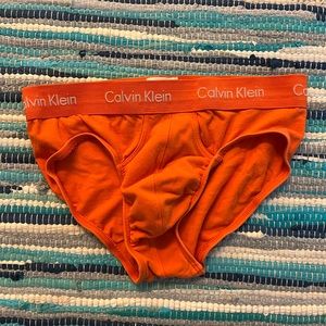 Calvin Klein men’s cotton stretch brief.